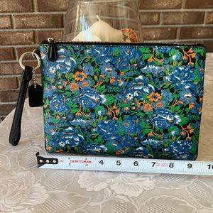 BNWOT Coach Wristlet